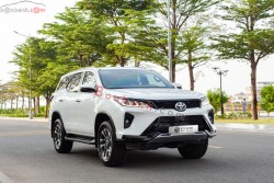 Bán ô tô Toyota Fortuner Legender 2.4L 4x2 AT - 2022 - xe cũ