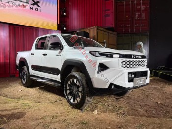 Bán ô tô Toyota Hilux Trailhunter 2.8L 4x4 AT - 2026 - xe mới