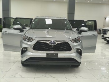 Cần bán xe Toyota Highlander HEV năm sản xuất 2020, màu bạc, nhập khẩu