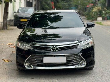 Cần bán xe Toyota Camry 2.5Q năm 2016, màu đen, giá tốt