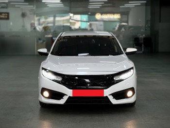 Bán xe Honda Civic 1.8G sản xuất 2021, màu trắng, nhập khẩu nguyên chiếc