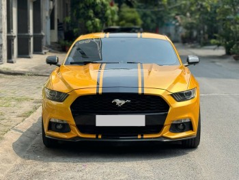 Cần bán xe Ford Mustang Ecoboost sản xuất 2015, màu vàng, nhập khẩu, 1.22 tỉ