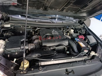 Bán ô tô Mitsubishi Triton 4x2 AT - 2017 - xe cũ