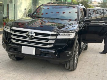 Bán xe Toyota Land Cruiser LC300 Sản Xuất 2023 Một Chủ, Xe một chủ đăng ký từ mới