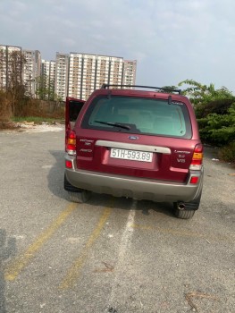 Ford Escape 2002 – Bản máy 3.0 V6 mạnh mẽ, vận hành êm ái