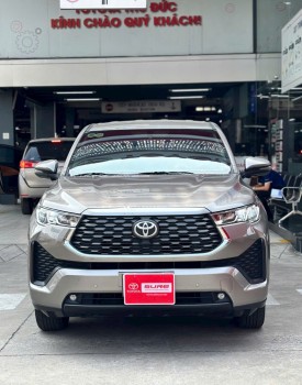 Innova Cross V 2025 ♦  Màu Nâu ► Giá bán 830tr có thương lượng