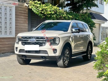 Bán ô tô Ford Everest Titanium 2.0L 4x2 AT - 2025 - xe cũ