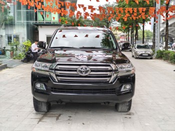 Cần bán Toyota Land Cruiser lc200 năm 2019, màu đen, nhập khẩu, tên cty cam kết xe xuất sắc