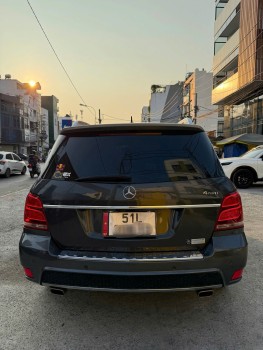 MERCEDES-BENZ GLK300 4MATIC – SUV SANG TRỌNG, MẠNH MẼ – GIÁ CHỈ 250 TRIỆU