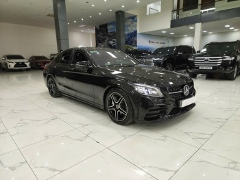 Cần bán Mercedes-Benz C class 300 AMG sản xuất năm 2019 giá 838tr