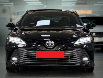 Cần bán xe Toyota Camry 2.5Q sản xuất 2021, màu đen, nhập khẩu nguyên chiếc, giá tốt