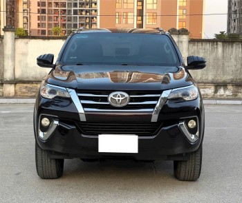 Cần bán Toyota Fortuner 2.4L 4x2 AT năm sản xuất 2020, màu đen