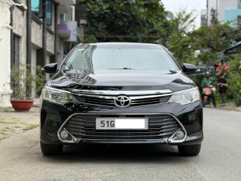 Bán xe Toyota Camry 2.5Q năm sản xuất 2017, màu đen