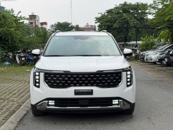 Bán Kia Carnival Signature 2.2D Full dầu năm sản xuất 2025, màu trắng