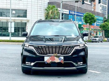 Cần bán xe Kia Carnival Signature 2.2D Full dầu sản xuất 2024, màu đen