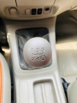 Toyota Innova E 2.0 Mt – Đời 2015 – Giá Chỉ 215 Triệu