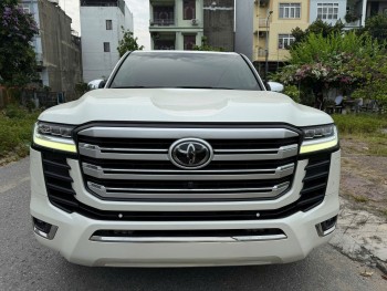 Cần bán Toyota Land Cruiser LC300 năm 2022, màu trắng, nhập khẩu nguyên chiếc
