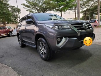 TOYOTA FORTUNER 2019 – MÁY DẦU – SỐ TỰ ĐỘNG – 1 CHỦ TỪ ĐẦU