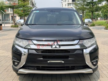 Bán ô tô Mitsubishi Outlander 2.0 CVT Premium - 2018 - xe cũ