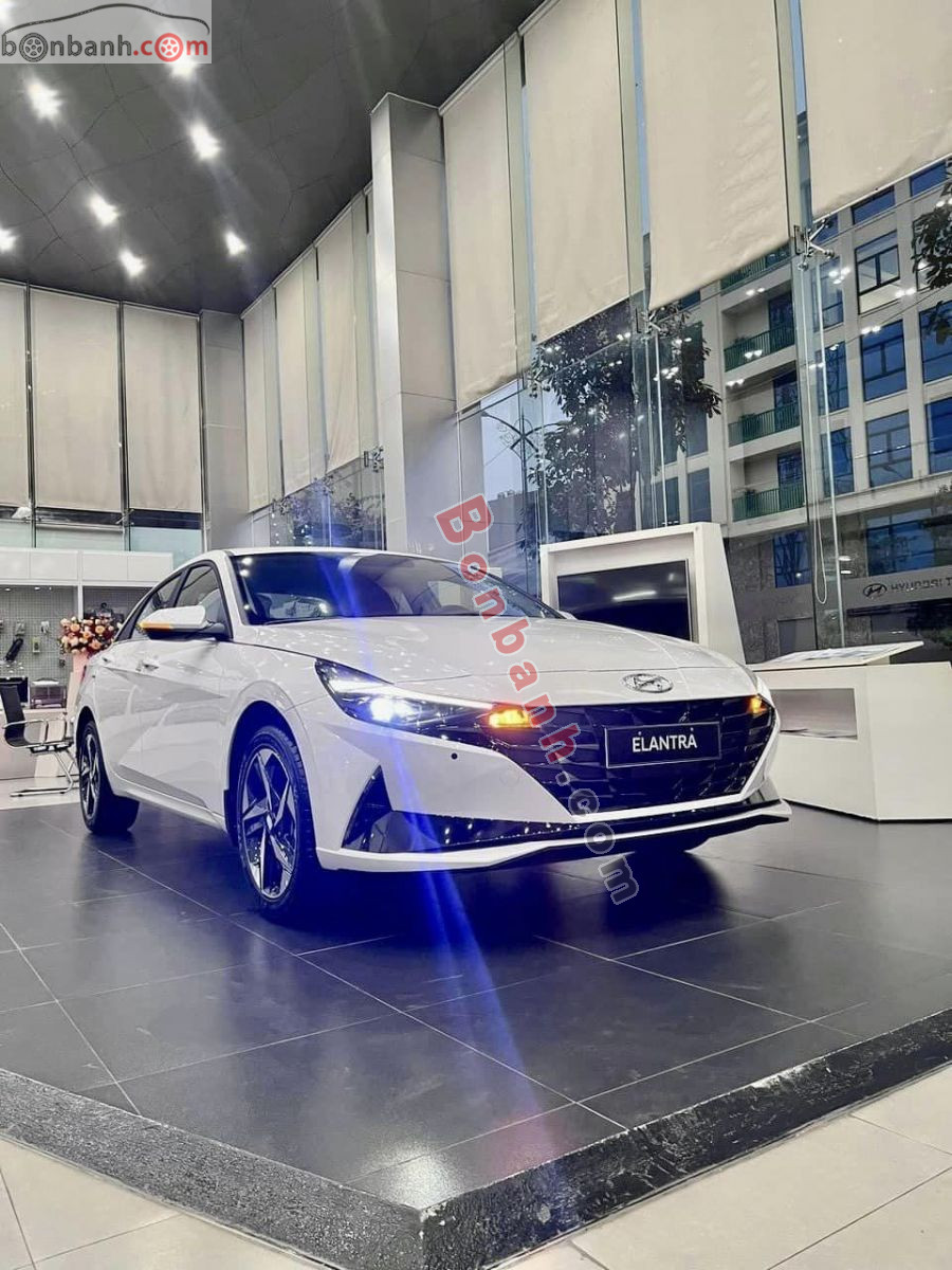 Bán ô tô Hyundai Elantra 2.0 AT Cao cấp - 2024 - xe mới