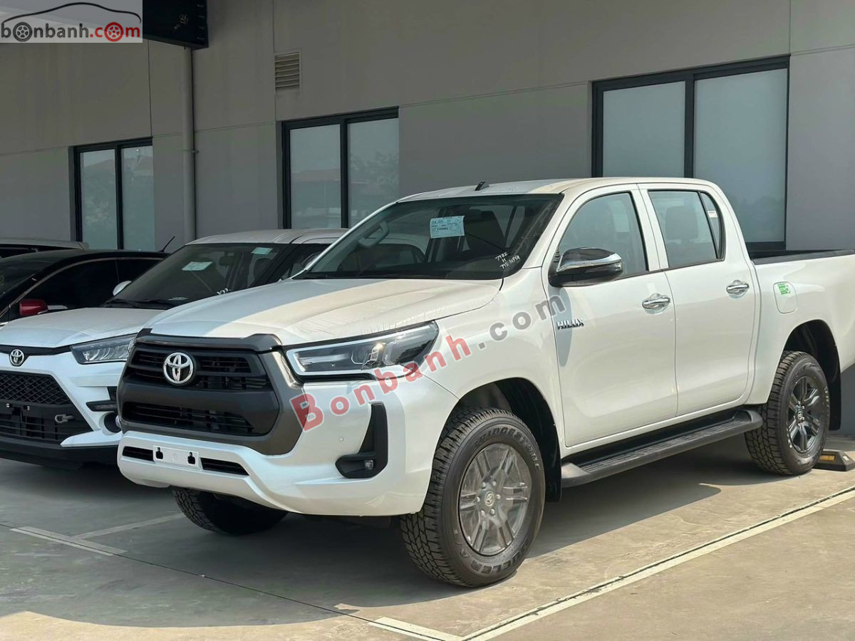 Bán ô tô Toyota Hilux 2.4L AT 4x2 - 2024 - xe mới