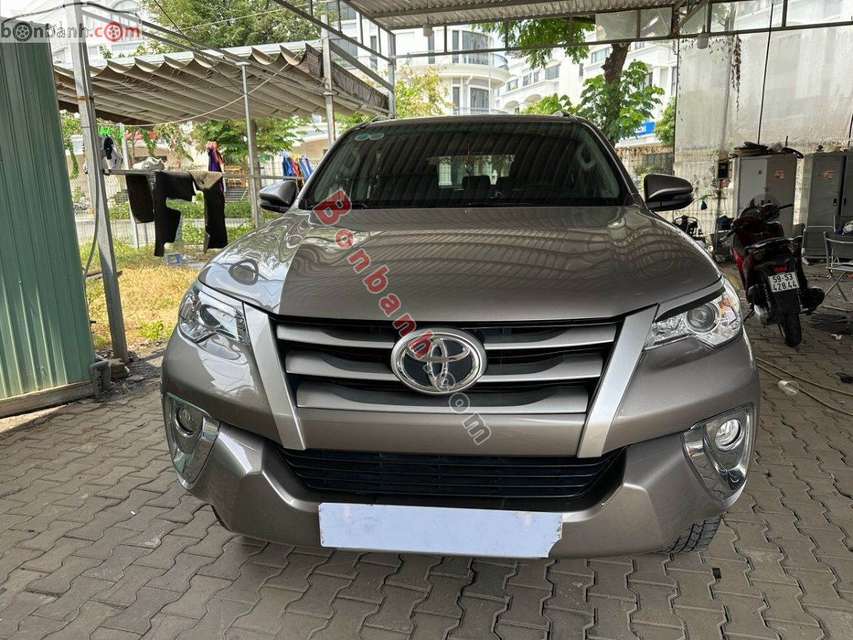 Bán ô tô Toyota Fortuner 2.4G 4x2 MT - 2019 - xe cũ