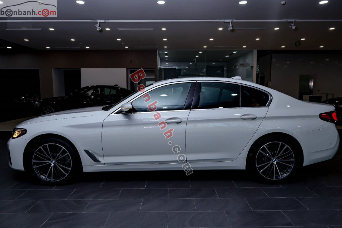 Bán ô tô BMW 5 Series 520i - 2023 - xe mới