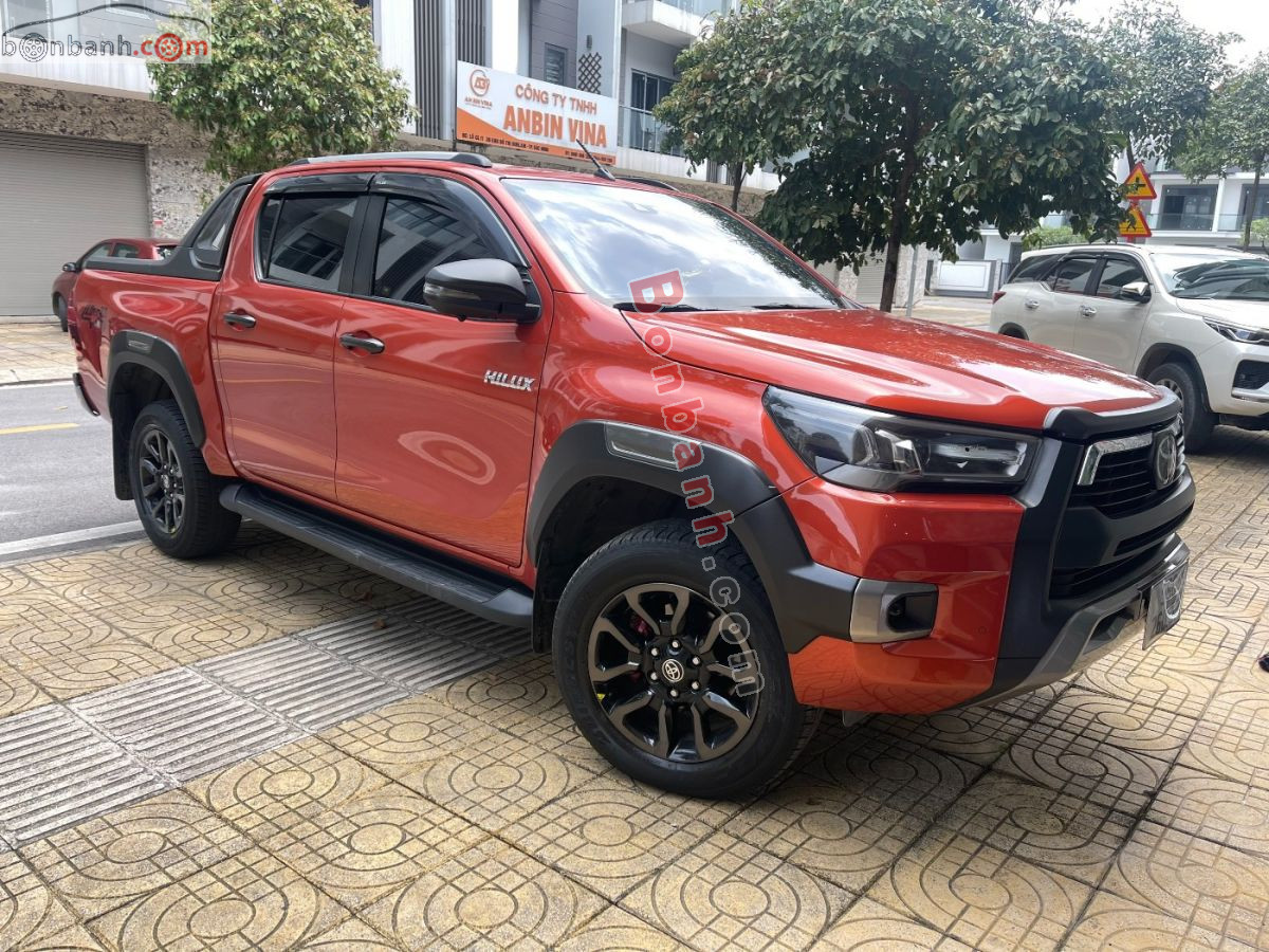 Bán ô tô Toyota Hilux 2.8L 4x4 AT - 2021 - xe cũ