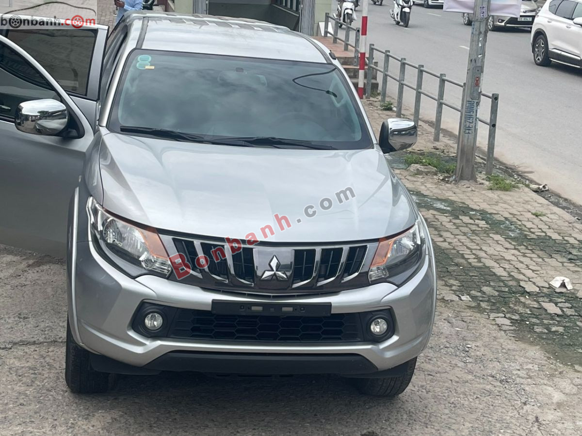 Bán ô tô Mitsubishi Triton 4x2 AT - 2019 - xe cũ