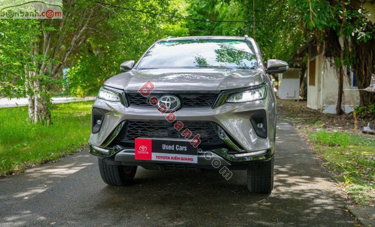 Bán ô tô Toyota Fortuner Legender 2.4L 4x2 AT - 2022 - xe cũ