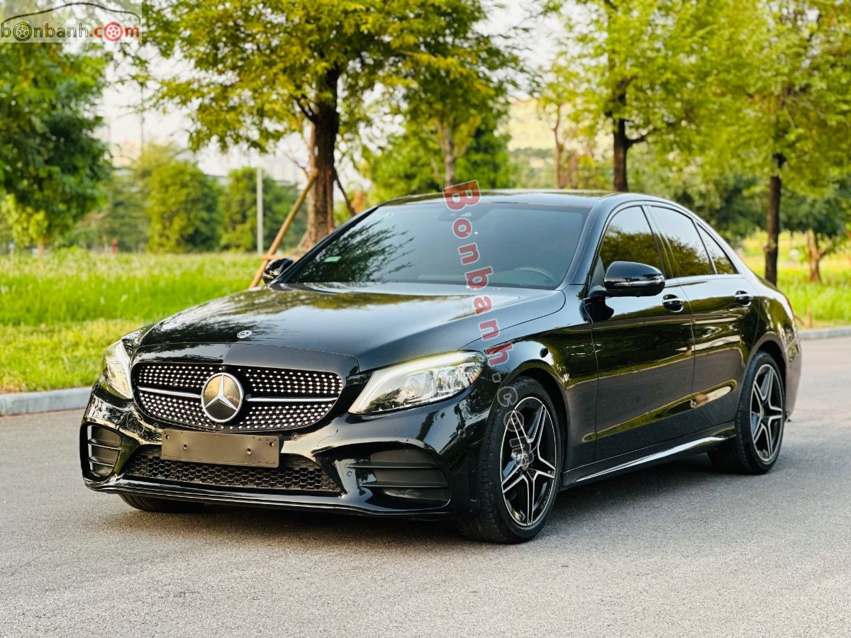 Bán ô tô Mercedes Benz C class C300 AMG - 2021 - xe cũ