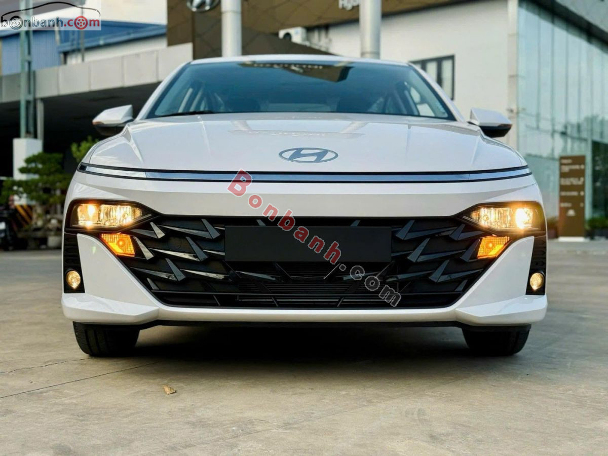 Bán ô tô Hyundai Accent 1.5 AT - 2024 - xe mới