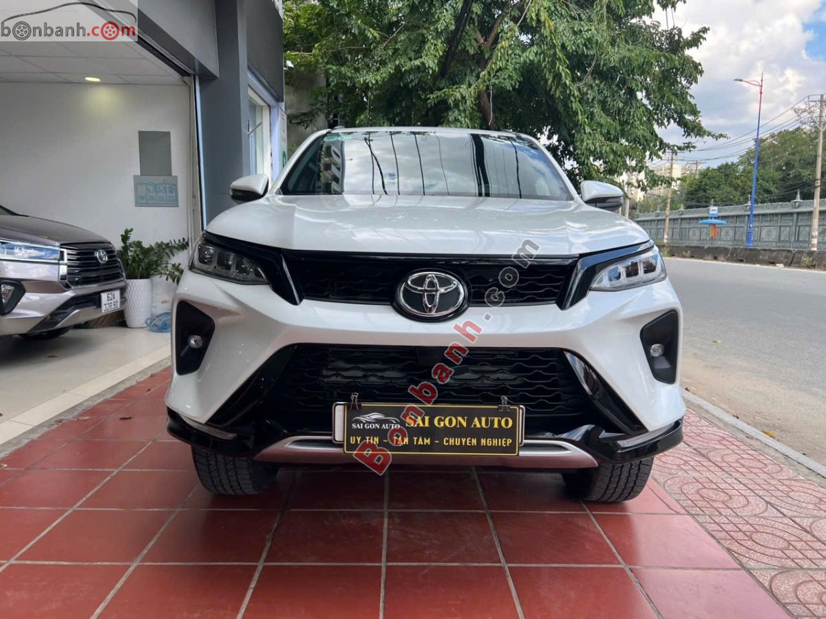 Bán ô tô Toyota Fortuner Legender 2.4L 4x2 AT - 2022 - xe cũ