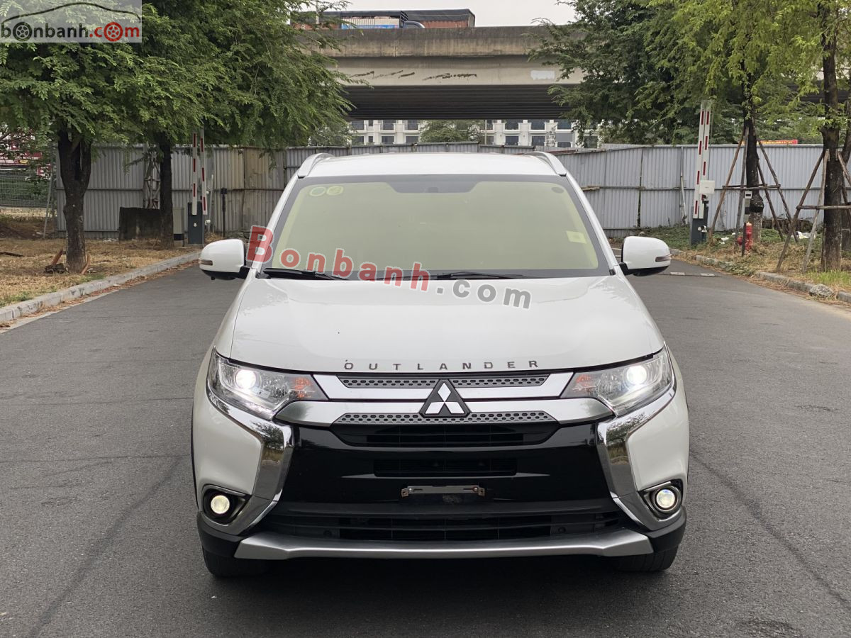 Bán ô tô Mitsubishi Outlander 2.0 CVT - 2018 - xe cũ