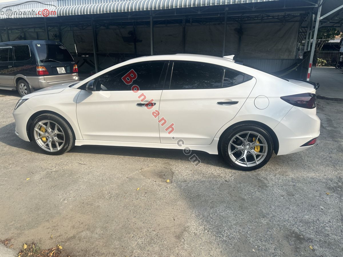 Bán ô tô Hyundai Elantra Sport 1.6 AT - 2020 - xe cũ