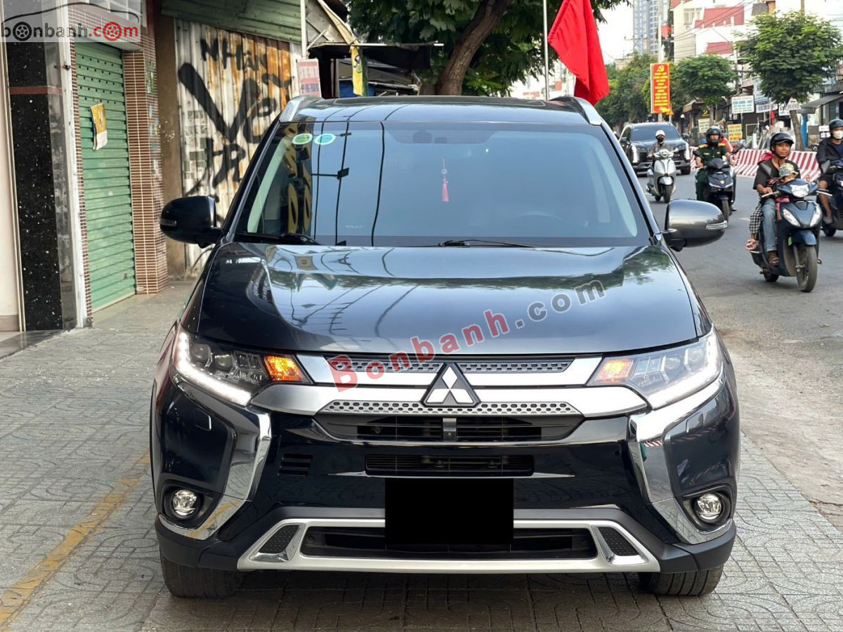 Bán ô tô Mitsubishi Outlander Premium 2.0 CVT - 2021 - xe cũ