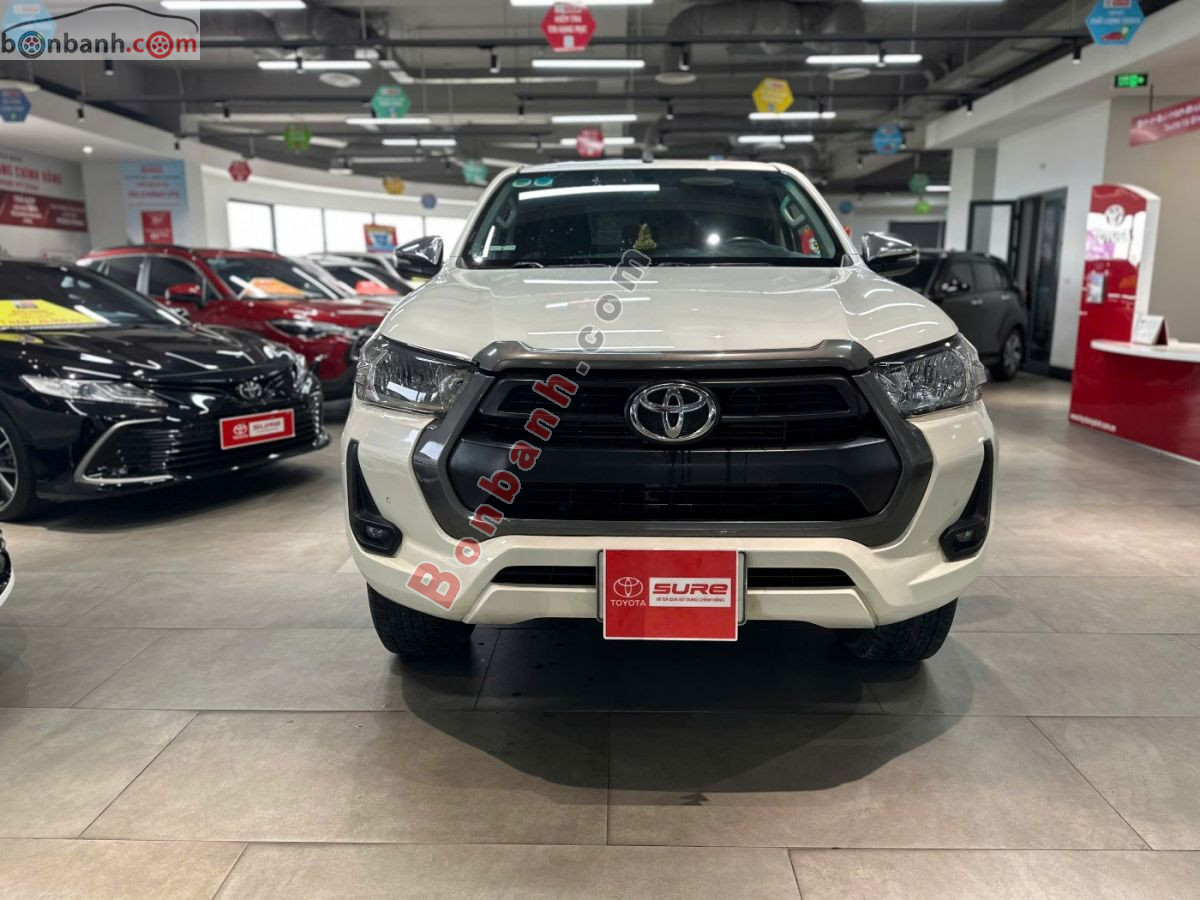 Bán ô tô Toyota Hilux 2.4L 4x2 AT - 2020 - xe cũ