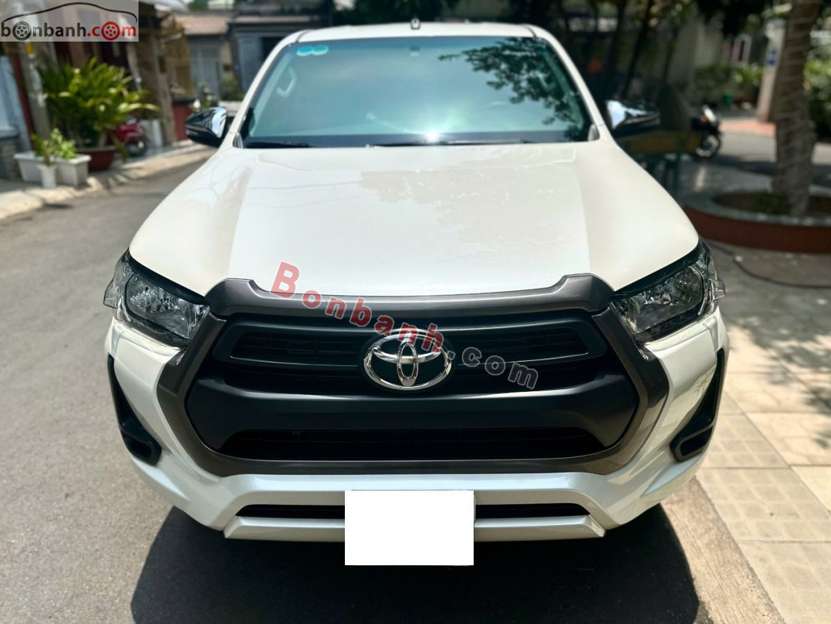 Bán ô tô Toyota Hilux 2.4L 4x2 AT - 2020 - xe cũ