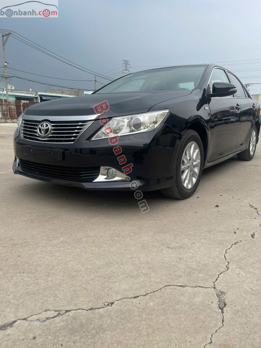 Bán ô tô Toyota Camry 2.0E - 2013 - xe cũ