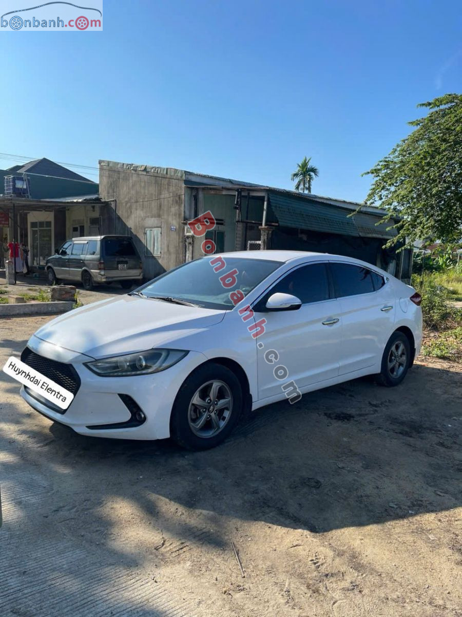 Bán ô tô Hyundai Elantra 1.6 MT - 2017 - xe cũ