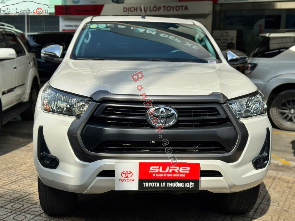 Bán ô tô Toyota Hilux 2.4L 4x2 AT - 2021 - xe cũ