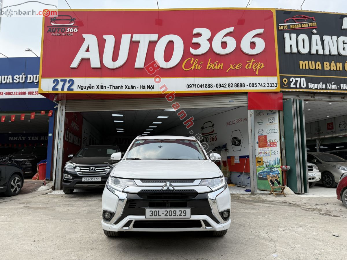 Bán ô tô Mitsubishi Outlander 2.0 CVT - 2022 - xe cũ