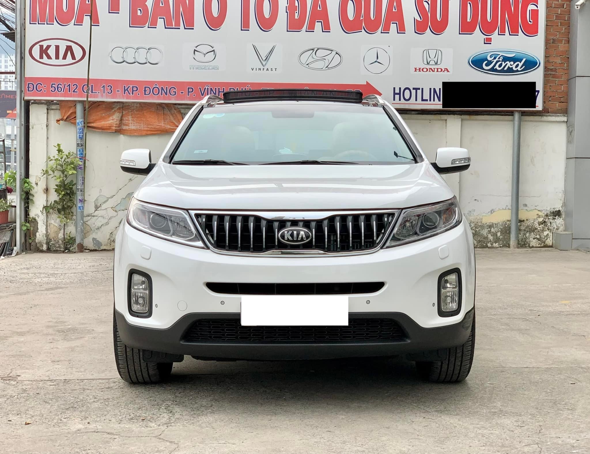Bán xe Kia Sorento DATH Full máy dầu sản xuất năm 2019, màu trắng