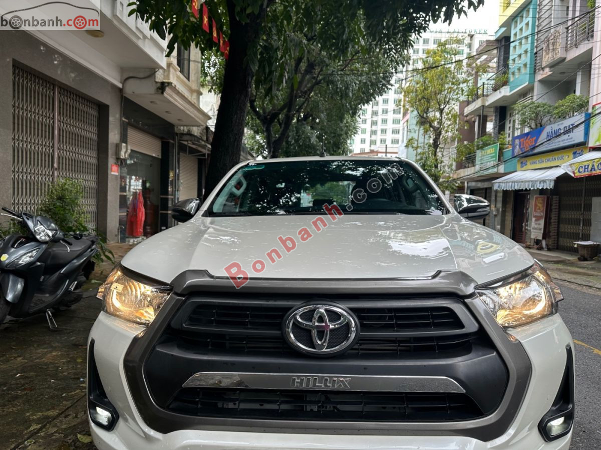 Bán ô tô Toyota Hilux 2.4L 4x2 AT - 2021 - xe cũ