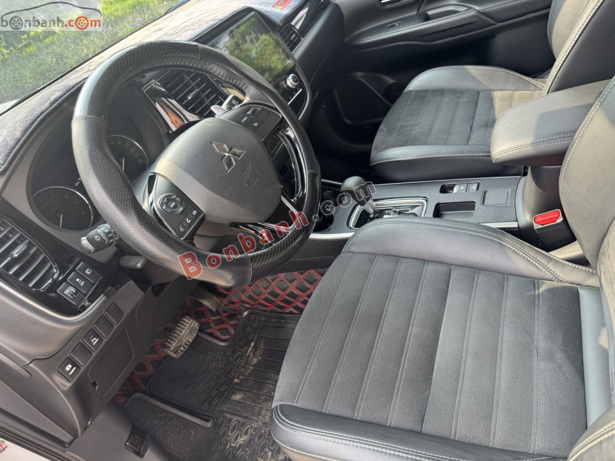 Bán ô tô Mitsubishi Outlander 2.0 CVT - 2022 - xe cũ