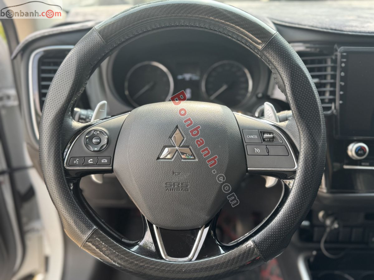 Bán ô tô Mitsubishi Outlander 2.0 CVT - 2022 - xe cũ