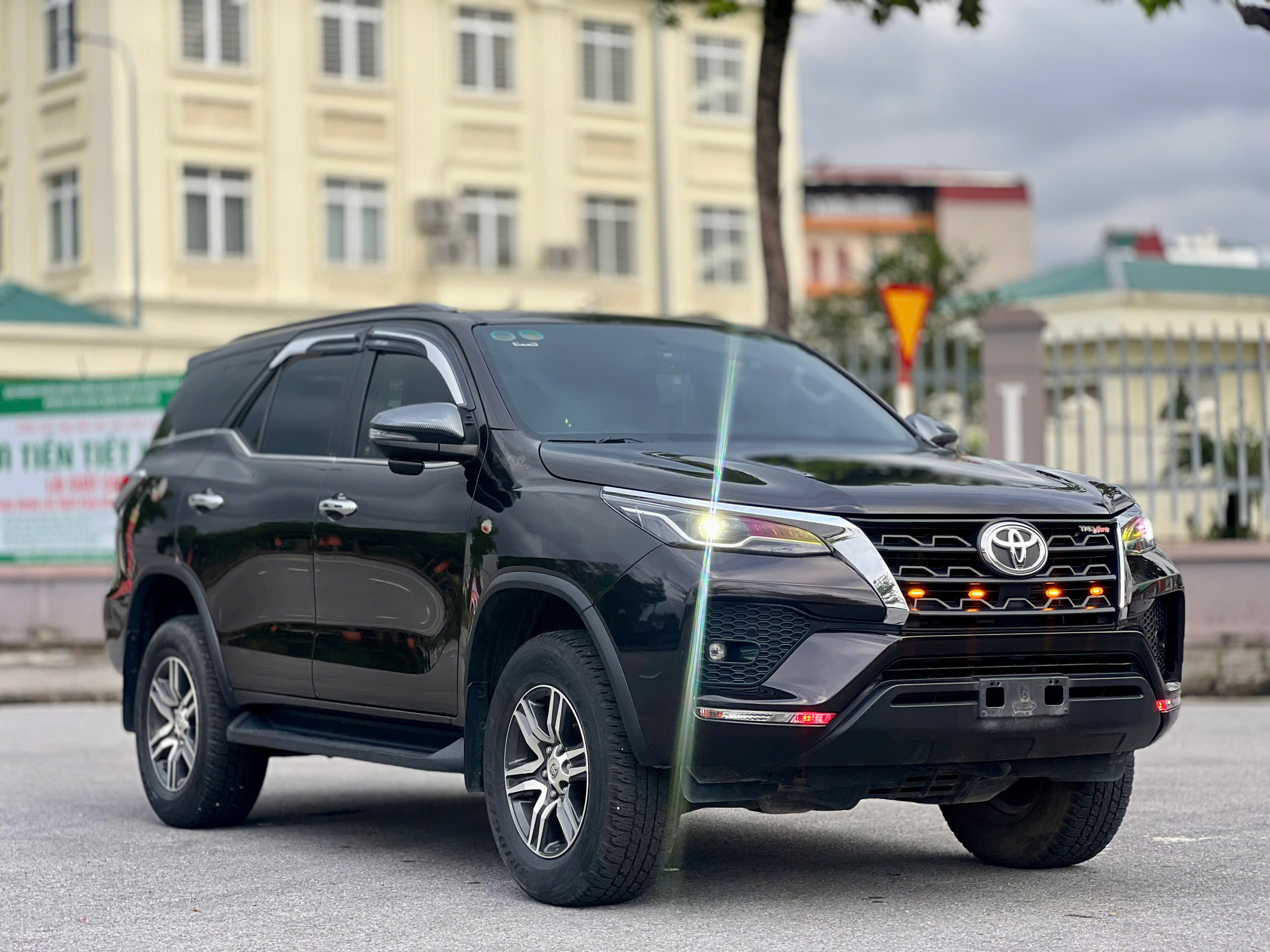 Fortuner máy dầu số tự động 1 cầu đời 2020 form mới