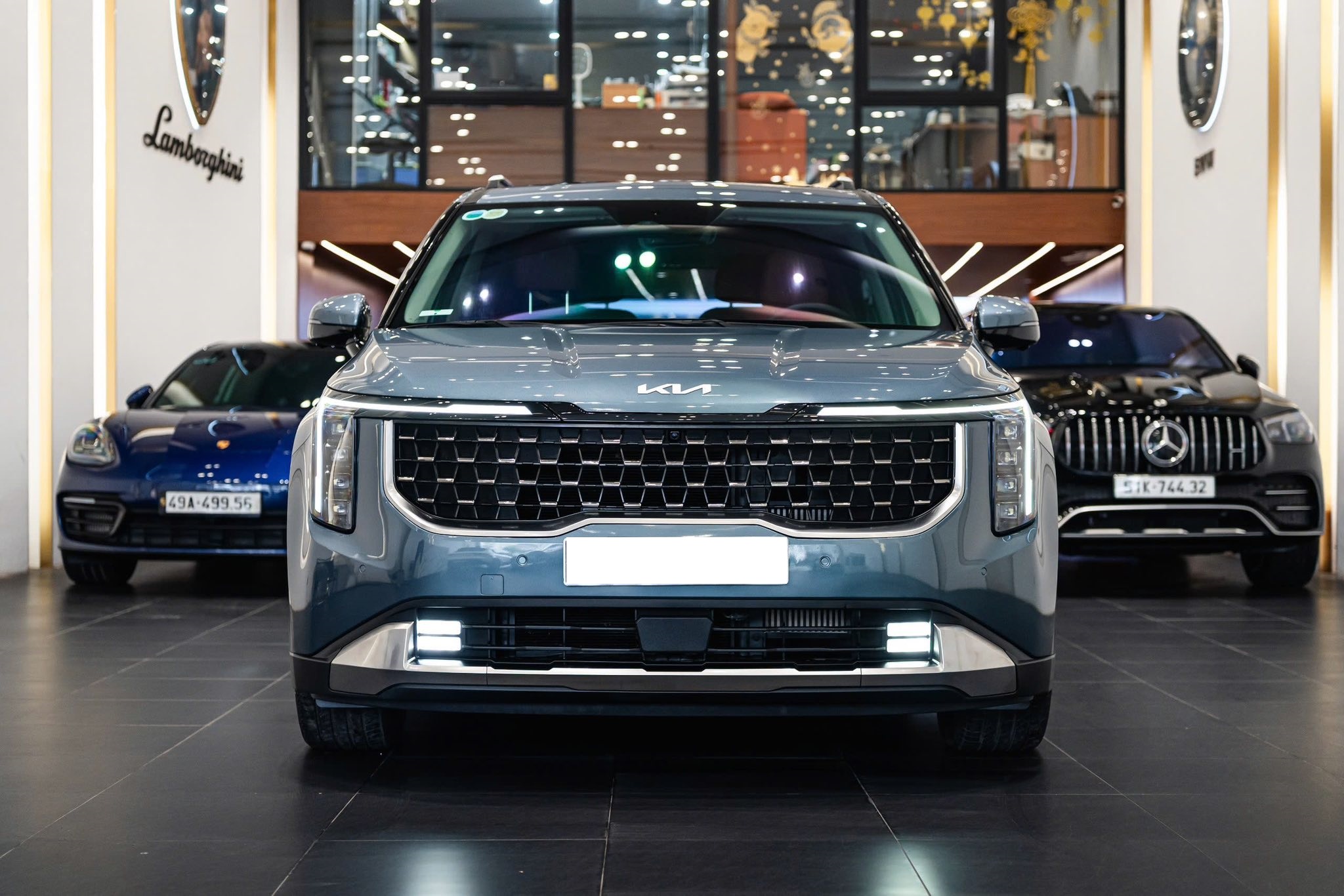 Bán Kia Carnival Signature 2.2D Full dầu sản xuất năm 2025, màu xanh lam giá cạnh tranh