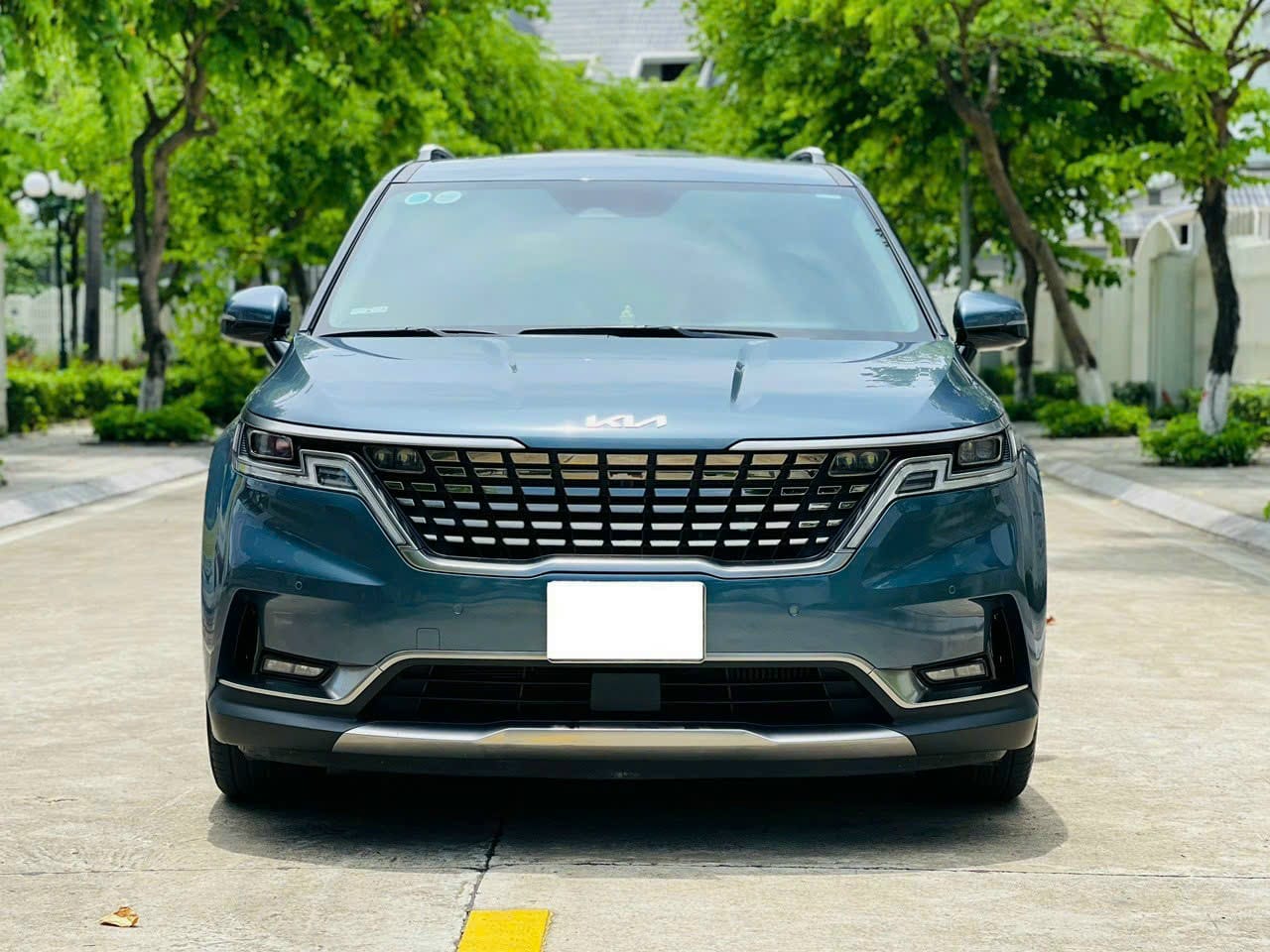 Bán Kia Carnival Signature 2.2D Full dầu sản xuất 2023, màu xanh lam, giá 1.245tỉ