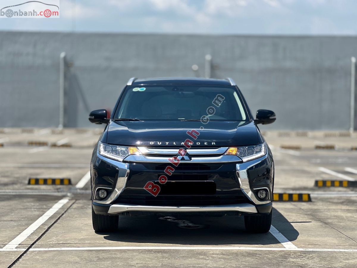 Bán ô tô Mitsubishi Outlander 2.0 CVT Premium - 2018 - xe cũ